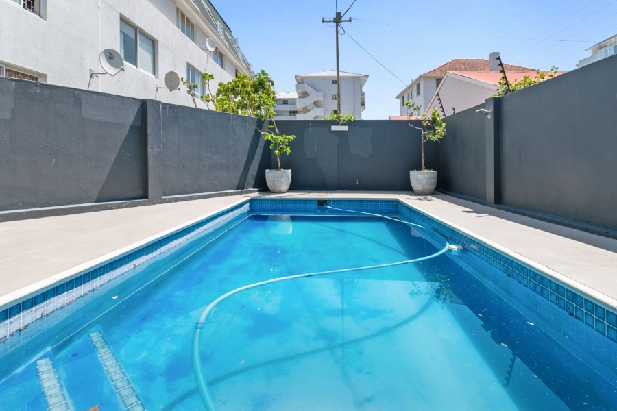 2 Bedroom Property for Sale in Sea Point Western Cape